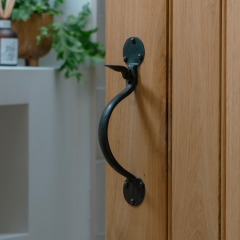 Door Knobs & Thumb Latches